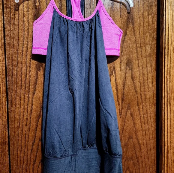 Lululemon - Picture 3 of 4